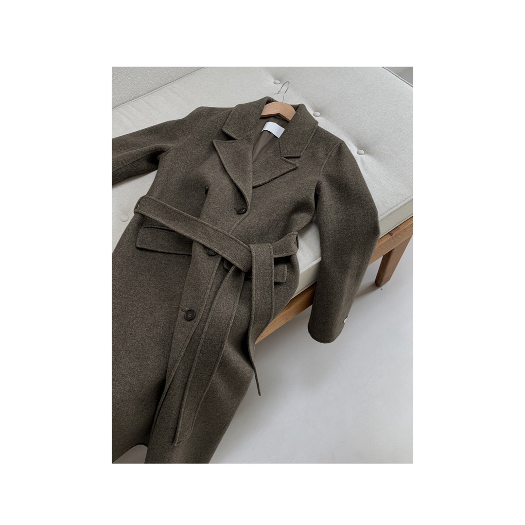 OHOTORO(オオトロ)のLAURENHI ストラップ付ヘリンボーンハンドメイドコート レディースのジャケット/アウター(ロングコート)の商品写真