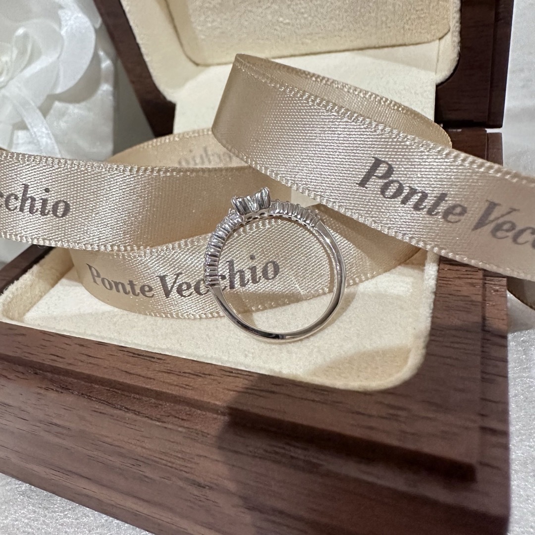 PonteVecchio(ポンテヴェキオ)の新品Ponte Vecchioお花ダイヤモンドハーフエタニティリング レディースのアクセサリー(リング(指輪))の商品写真