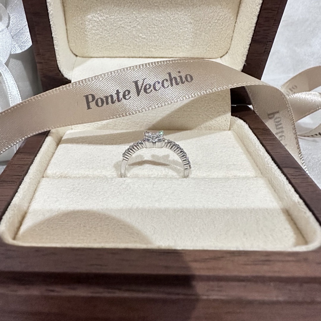 PonteVecchio(ポンテヴェキオ)の新品Ponte Vecchioお花ダイヤモンドハーフエタニティリング レディースのアクセサリー(リング(指輪))の商品写真