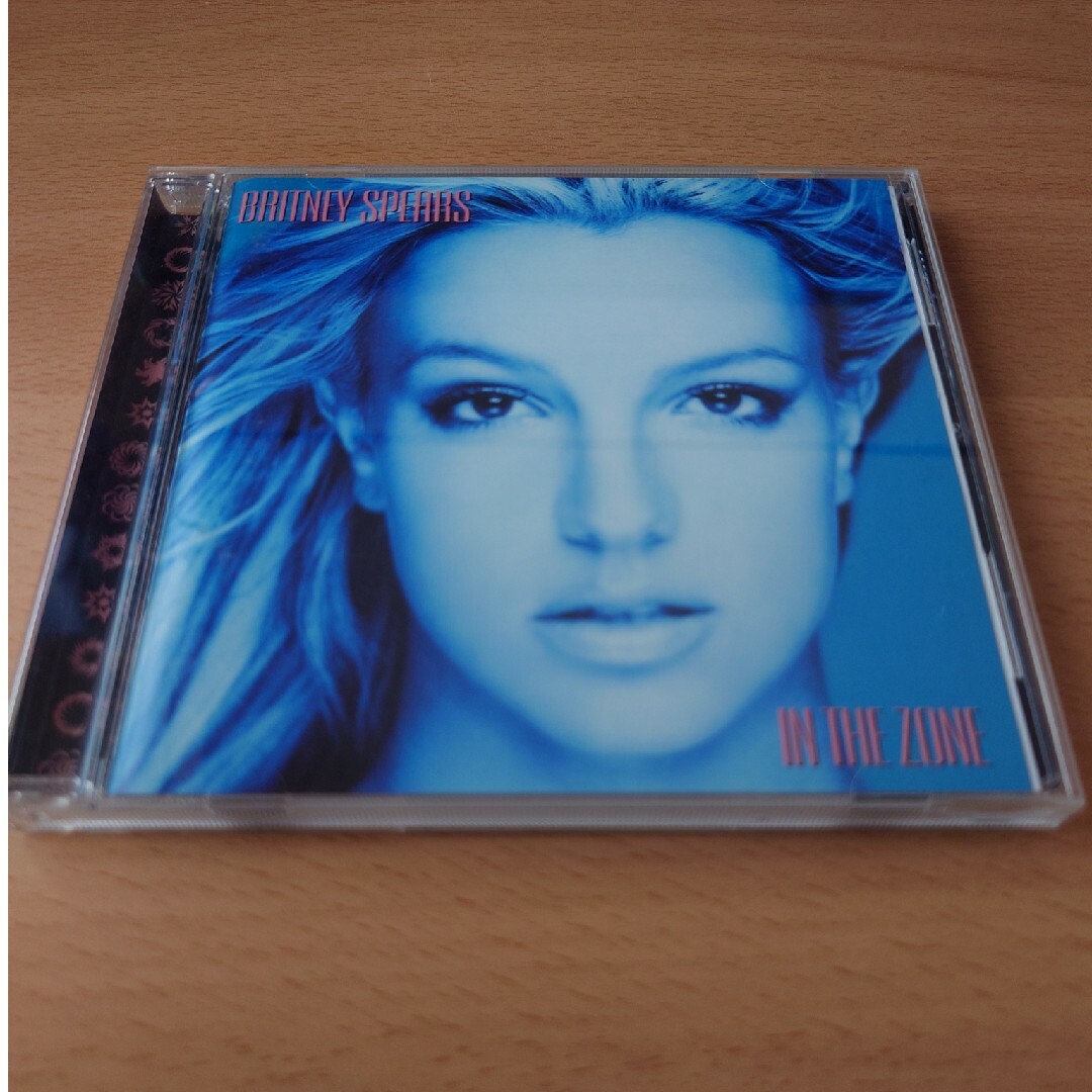 【洋楽CD】In The Zone / Britney Spears エンタメ/ホビーのCD(ポップス/ロック(洋楽))の商品写真
