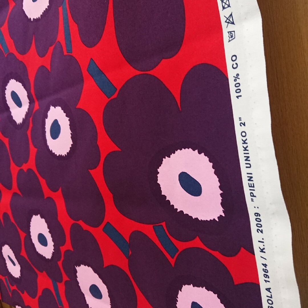 marimekko(マリメッコ)のマリメッコ ピエニウニッコ100cm バイオレット ハンドメイドの素材/材料(生地/糸)の商品写真