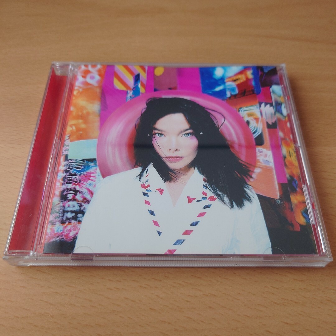 【洋楽CD】Post / Bjork【オルタナ】 エンタメ/ホビーのCD(ポップス/ロック(洋楽))の商品写真