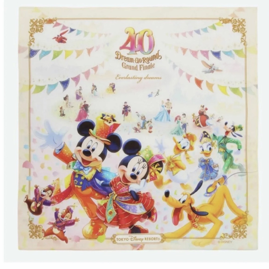 Disney(ディズニー)のディズニー　40周年 グランドフィナーレ　バンダナ　巾着　実写　レジャーシート エンタメ/ホビーのおもちゃ/ぬいぐるみ(キャラクターグッズ)の商品写真