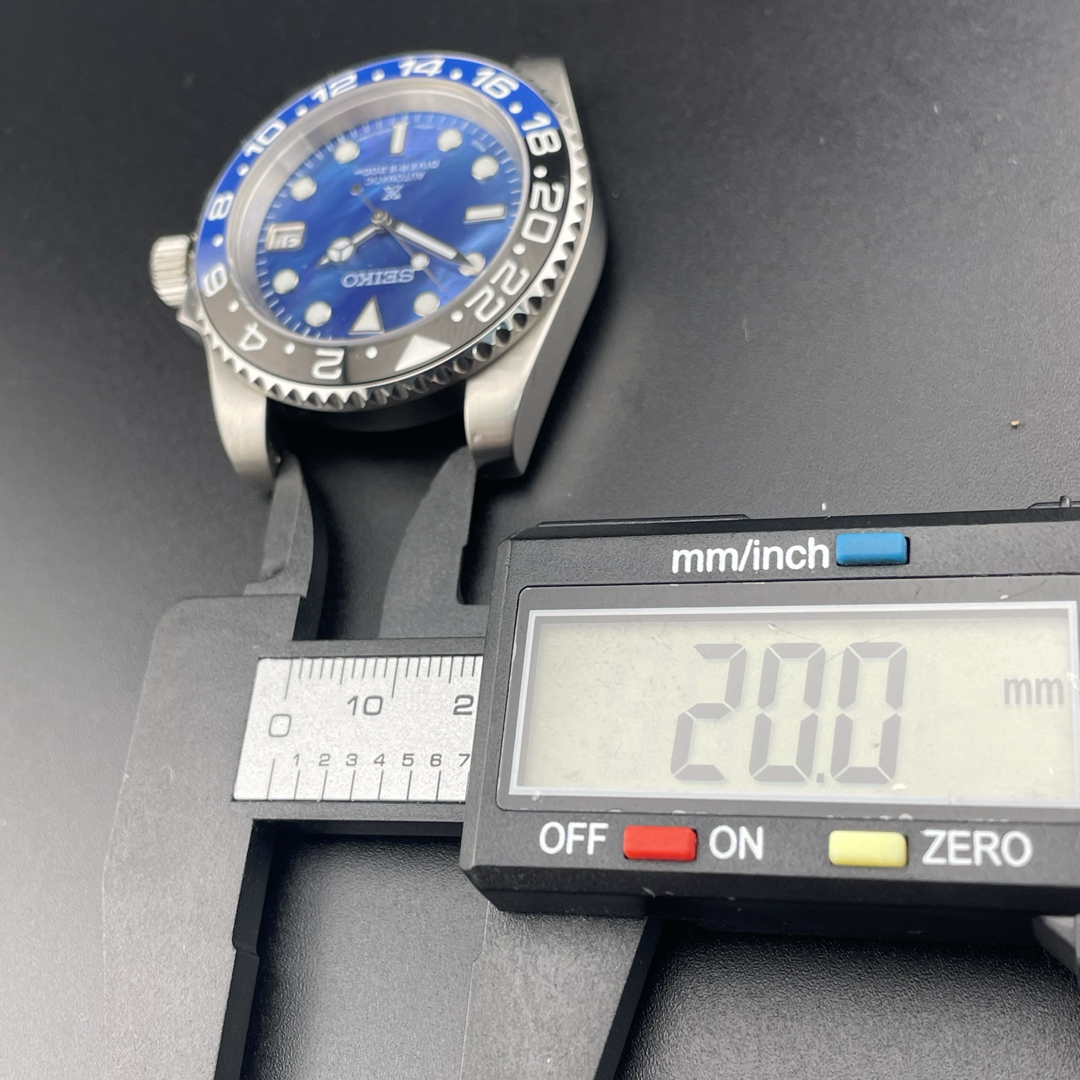 SEIKO(セイコー)の新品SEIKO MOD NH35搭載 セイコー 青黒 バットマン ブルーシェル メンズの時計(腕時計(アナログ))の商品写真