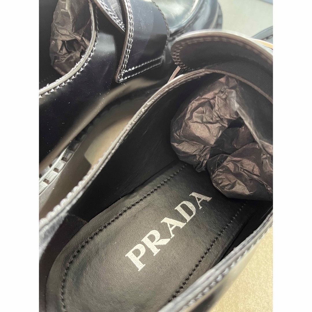 PRADA(プラダ)のPRADA チョコレートブラッシュドレザー ローファー 36 レディースの靴/シューズ(ローファー/革靴)の商品写真