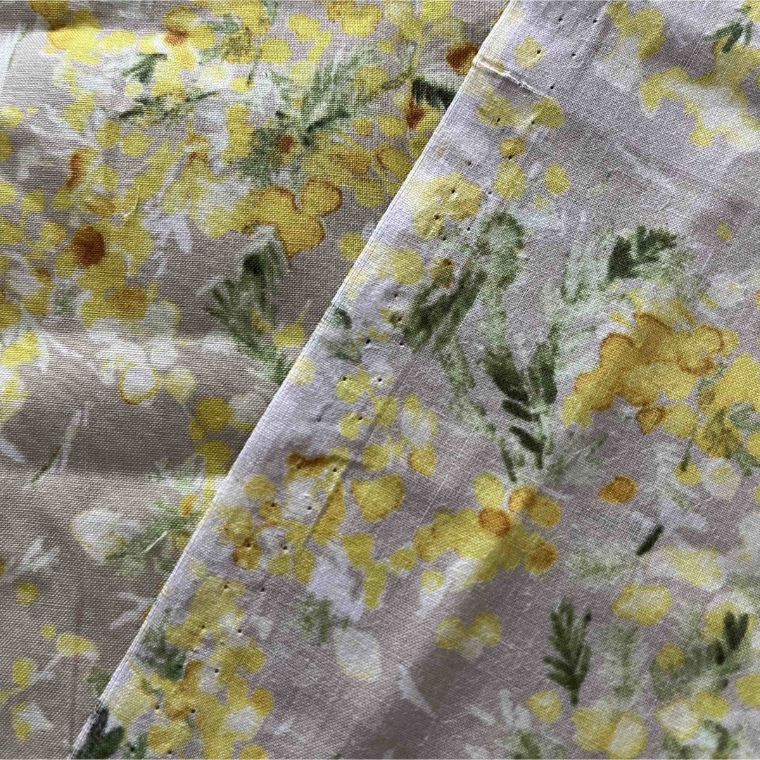KOKKA  黄色の花柄生地 ハンドメイドの素材/材料(生地/糸)の商品写真