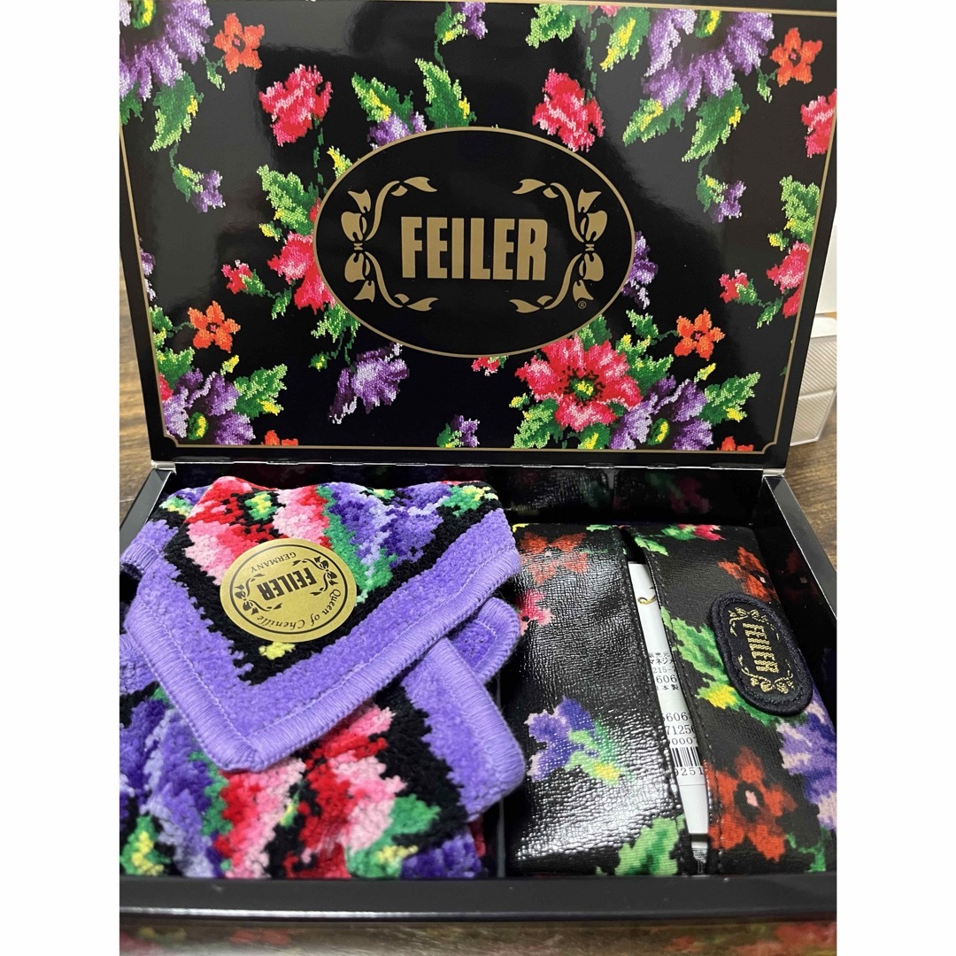 FEILER(フェイラー)のFEILER フェイラー　ハンカチ、ポケットティシュケース ハンドメイドのキッズ/ベビー(外出用品)の商品写真