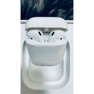 アップル(Apple)のAPPLE AirPods イヤホン MMEF2J/A(ヘッドフォン/イヤフォン)