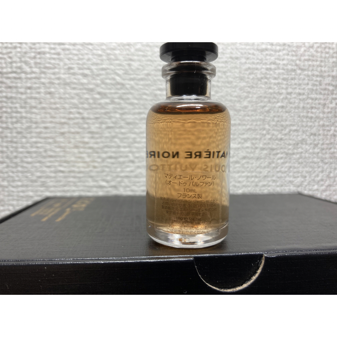 LOUIS VUITTON(ルイヴィトン)のルイヴィトン Matière Noire マティエール・ノワール 香水　10ml コスメ/美容の香水(ユニセックス)の商品写真