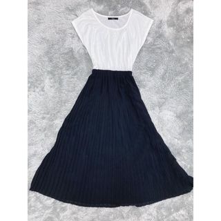 マウジー(moussy)のドッキングプリーツワンピース バイカラー 春夏秋 白黒 シフォンワンピース (ロングワンピース/マキシワンピース)