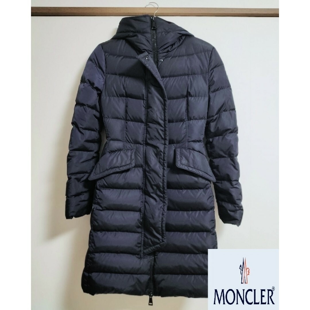 MONCLER(モンクレール)の【MONCLER】ダウンコート　grive　モンクレール　ネイビー レディースのジャケット/アウター(ダウンコート)の商品写真