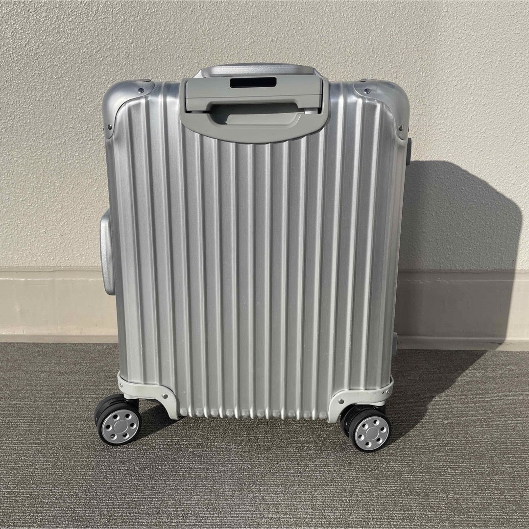 RIMOWA(リモワ)の極美品 レアサイズ RIMOWA Lufthansa スーツケース 45L メンズのバッグ(トラベルバッグ/スーツケース)の商品写真