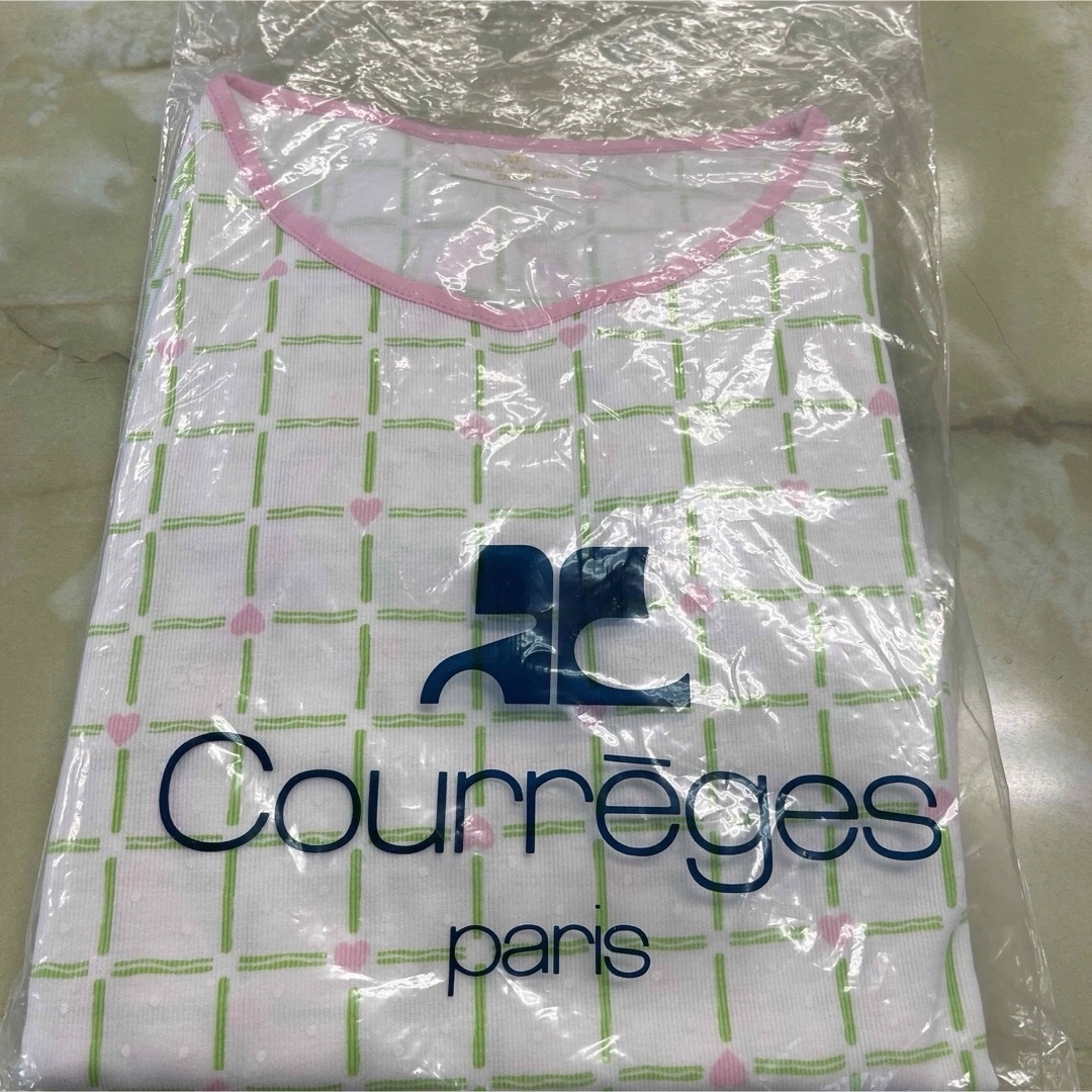 Courreges(クレージュ)のCourrges  レディース パジャマ 上下セット ／Mサイズ　新品・未使用 レディースのルームウェア/パジャマ(パジャマ)の商品写真