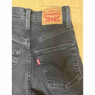 リーバイス(Levi's)のリーバイス フレアデニム 黒 未使用(デニム/ジーンズ)