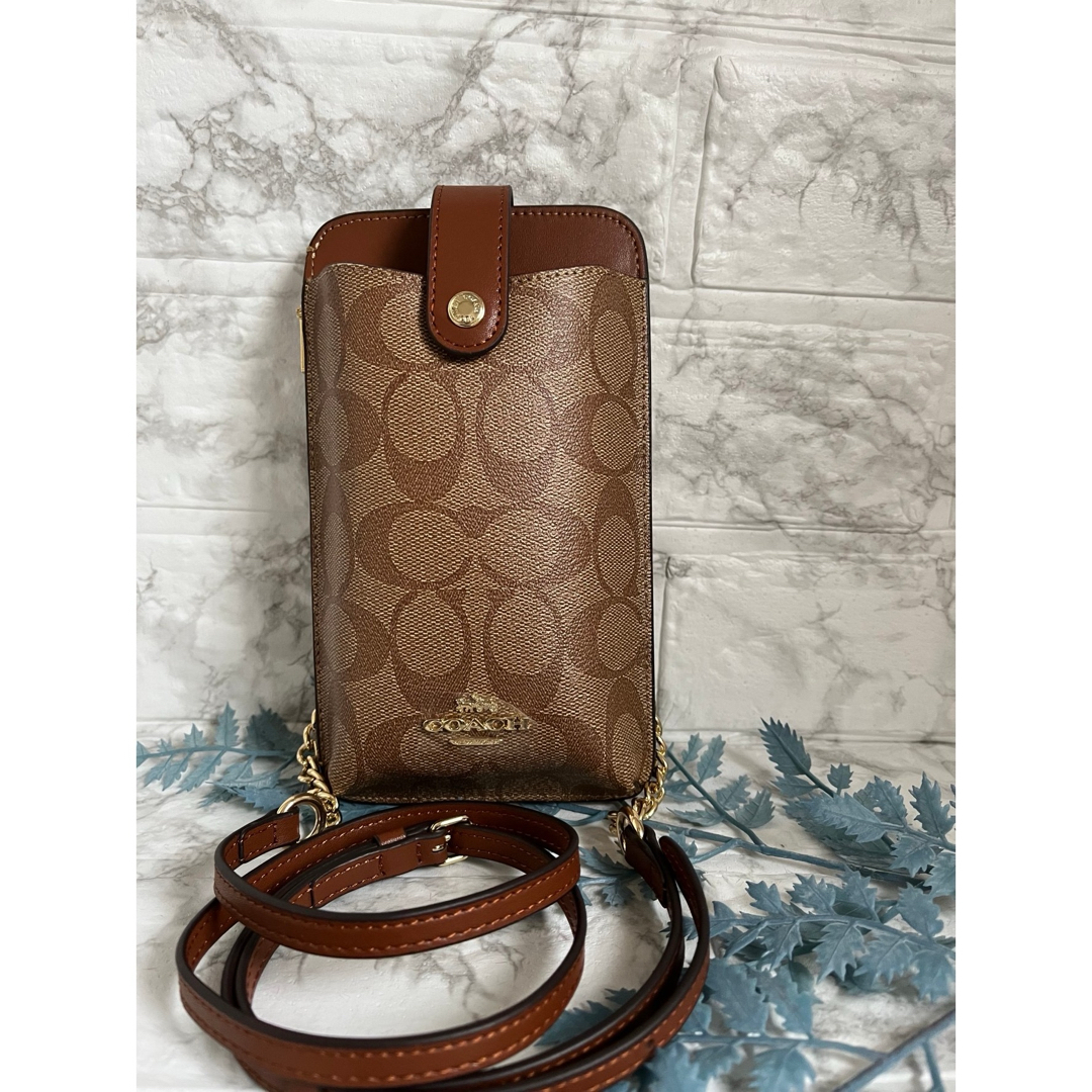 COACH(コーチ)のCOACHスマホショルダーバッグ　シグネチャー レディースのバッグ(ショルダーバッグ)の商品写真