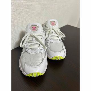 アディダス(adidas)のadidas ファルコン(スニーカー)