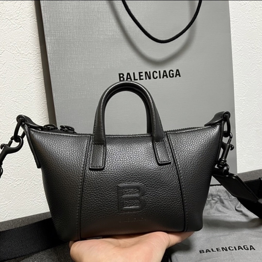 Balenciaga(バレンシアガ)のバレンシアガ　balenciaga ミニショルダーバッグ　ブラック　アワーグラス メンズのバッグ(ショルダーバッグ)の商品写真