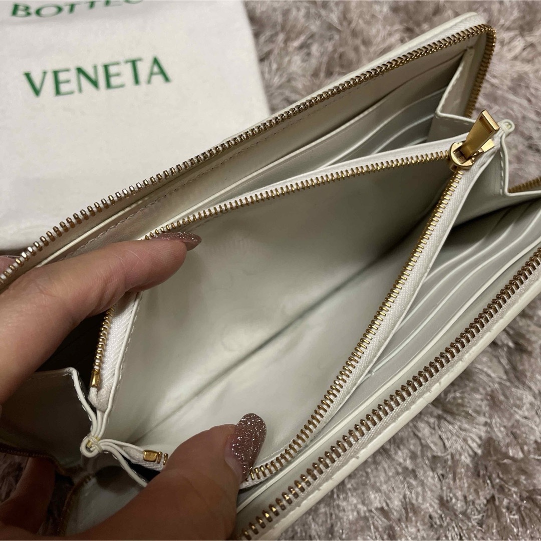 Bottega Veneta(ボッテガヴェネタ)のボッテガ　財布　長財布　ホワイト　白 メンズのファッション小物(長財布)の商品写真