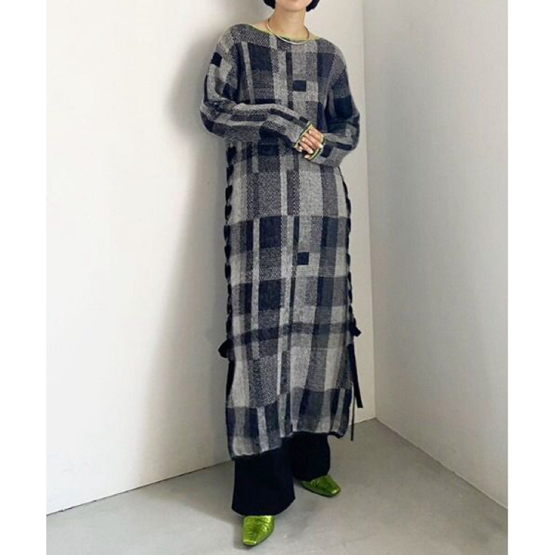 BIG CHECK LACE UP KNIT DRESS レディースのワンピース(ロングワンピース/マキシワンピース)の商品写真