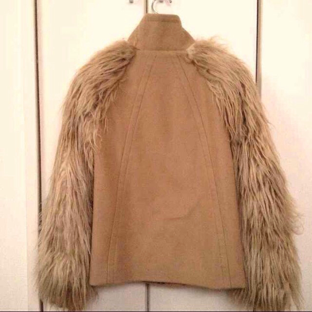 ZARA(ザラ)のtora様専用出品 レディースのジャケット/アウター(毛皮/ファーコート)の商品写真