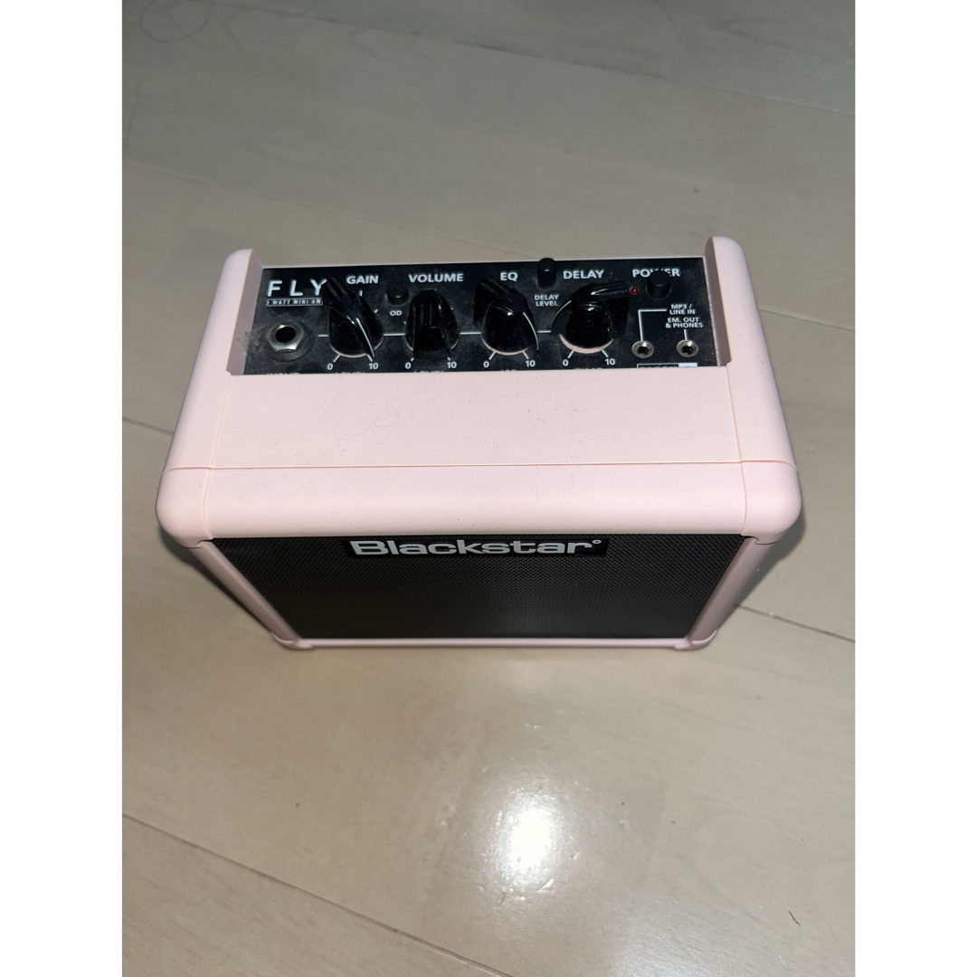 KORG(コルグ)のBlackstar FLY3 DAY NEON PINK Guitar Mini 楽器のギター(ギターアンプ)の商品写真