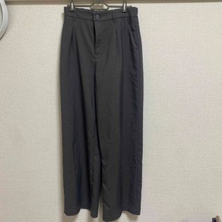 エイチアンドエム(H&M)のH&M グレースラックス　タックワイドパンツ(カジュアルパンツ)