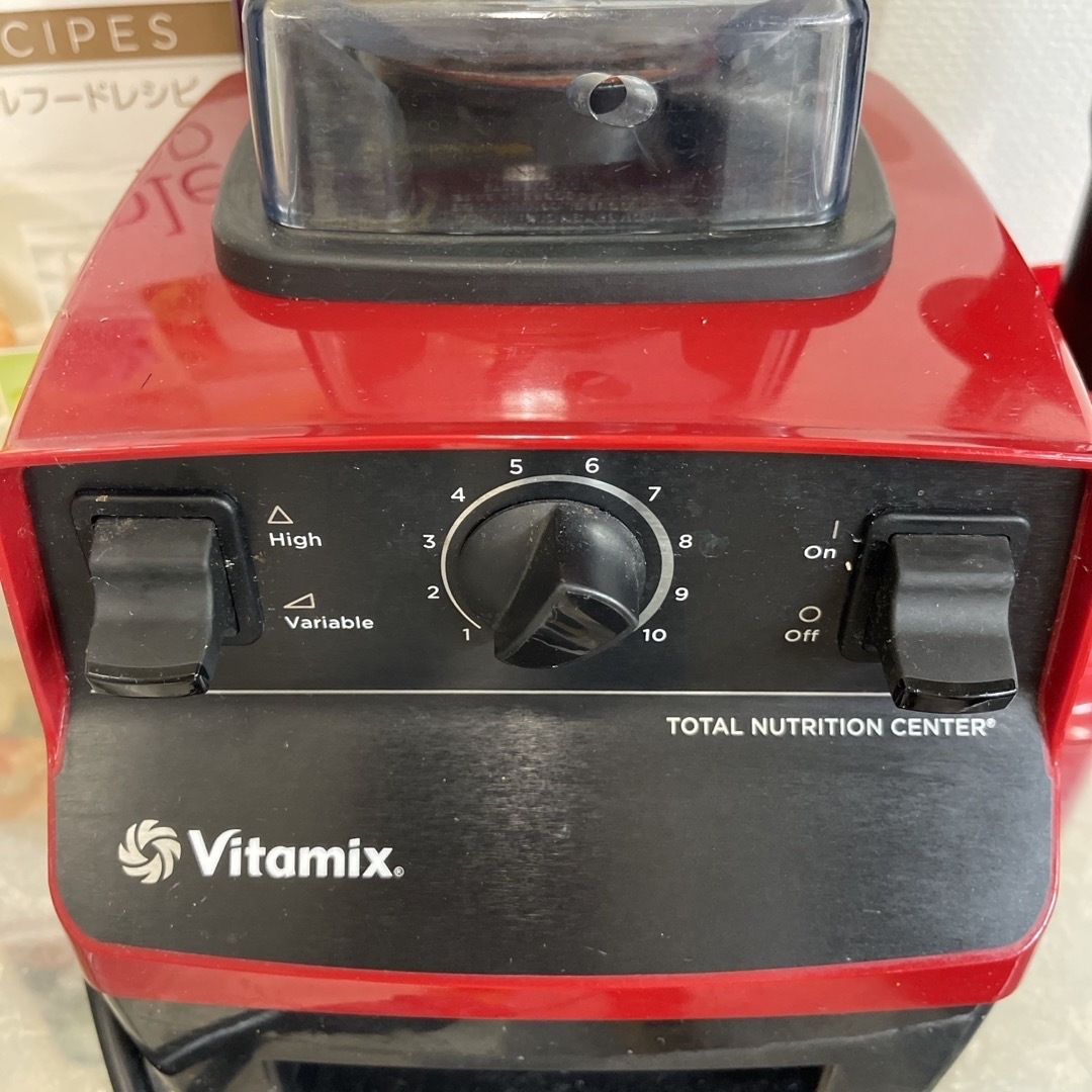 Vitamix(バイタミックス)のvitamix フェラーリレッド　2000ML スマホ/家電/カメラの調理家電(ジューサー/ミキサー)の商品写真