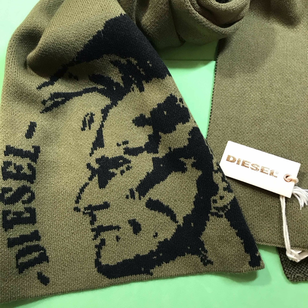 DIESEL(ディーゼル)のDIESEL….紳士、マフラー新品未使用新品未使用… メンズのファッション小物(マフラー)の商品写真