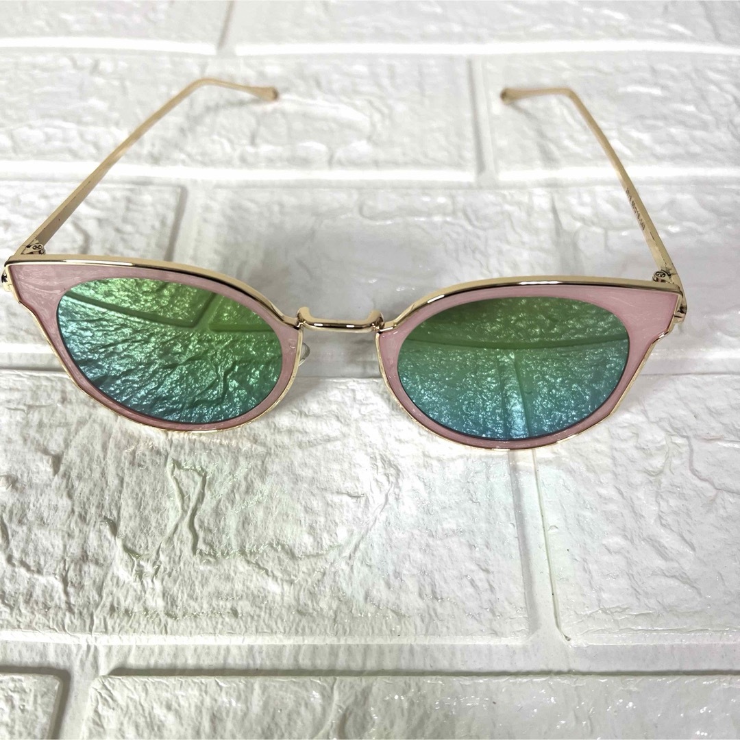 【サングラス】キャットアイサングラス 偏光 ピンク UV400 メタルフレーム レディースのファッション小物(サングラス/メガネ)の商品写真