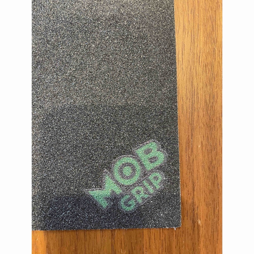 Supreme(シュプリーム)のSupreme MOB GRIP Box Logo Grip Tape スポーツ/アウトドアのスポーツ/アウトドア その他(スケートボード)の商品写真