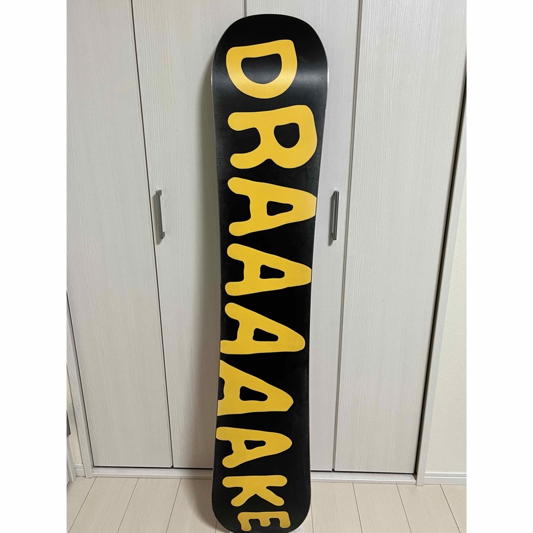 Drake(ドレイク)のDRAKE  ドレイク スノーボード 150 GRINDデッキパッド付  スポーツ/アウトドアのスノーボード(ボード)の商品写真
