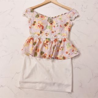 デイジーストア(dazzy store)のトップスフラワーペプラムタイトミニドレス S ラベンダー 薄紫 dazzy(ナイトドレス)