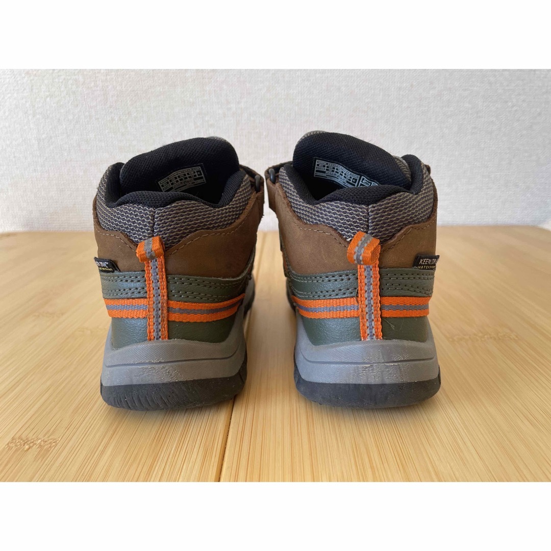 KEEN(キーン)のKEEN トレッキングシューズ　キッズ　防水ハイキングシューズ　17cm キッズ/ベビー/マタニティのキッズ靴/シューズ(15cm~)(アウトドアシューズ)の商品写真