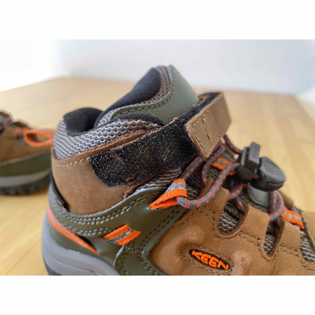 KEEN(キーン)のKEEN トレッキングシューズ　キッズ　防水ハイキングシューズ　17cm キッズ/ベビー/マタニティのキッズ靴/シューズ(15cm~)(アウトドアシューズ)の商品写真