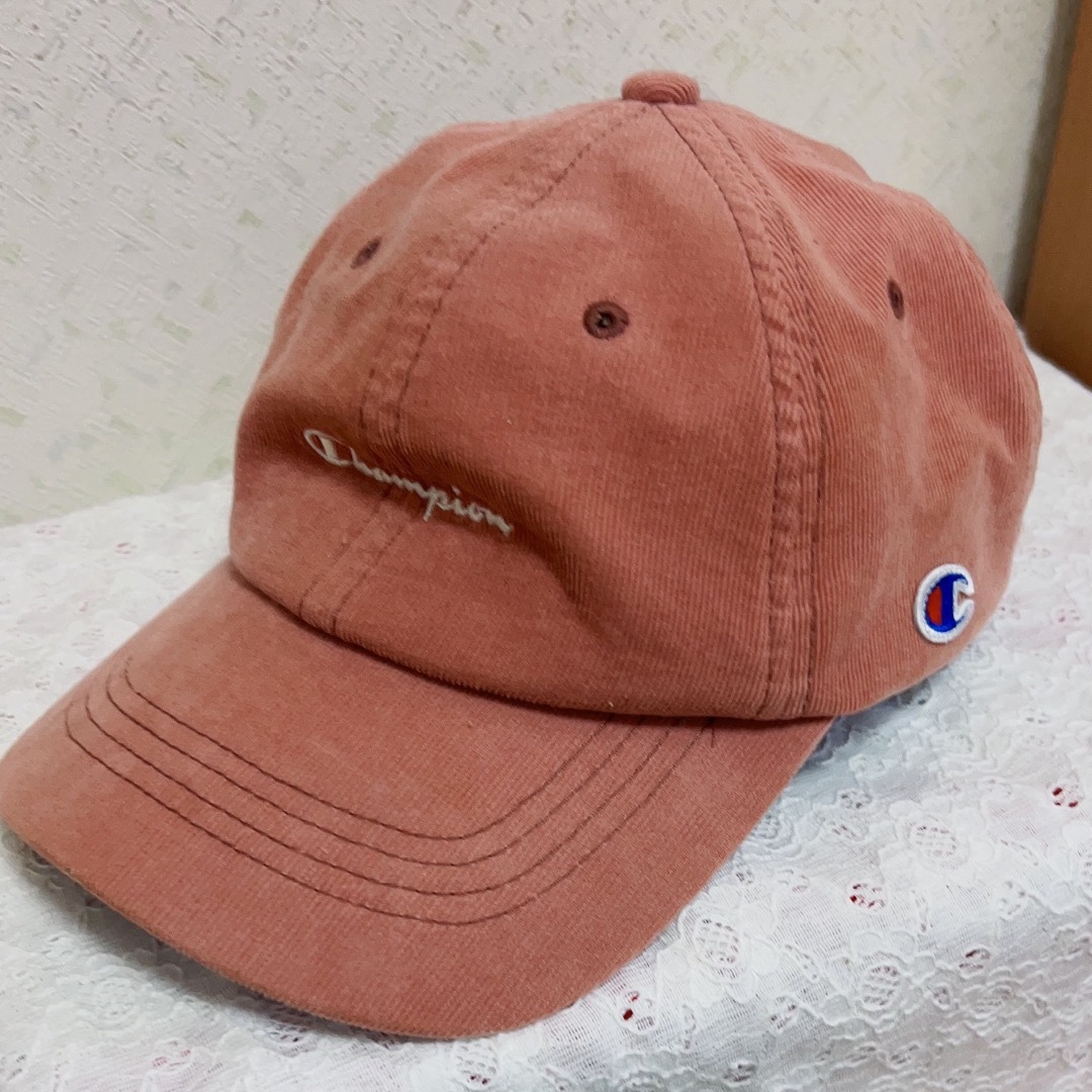 Champion(チャンピオン)のChampion  コーデュロイキャップ ピンク レディースの帽子(キャップ)の商品写真