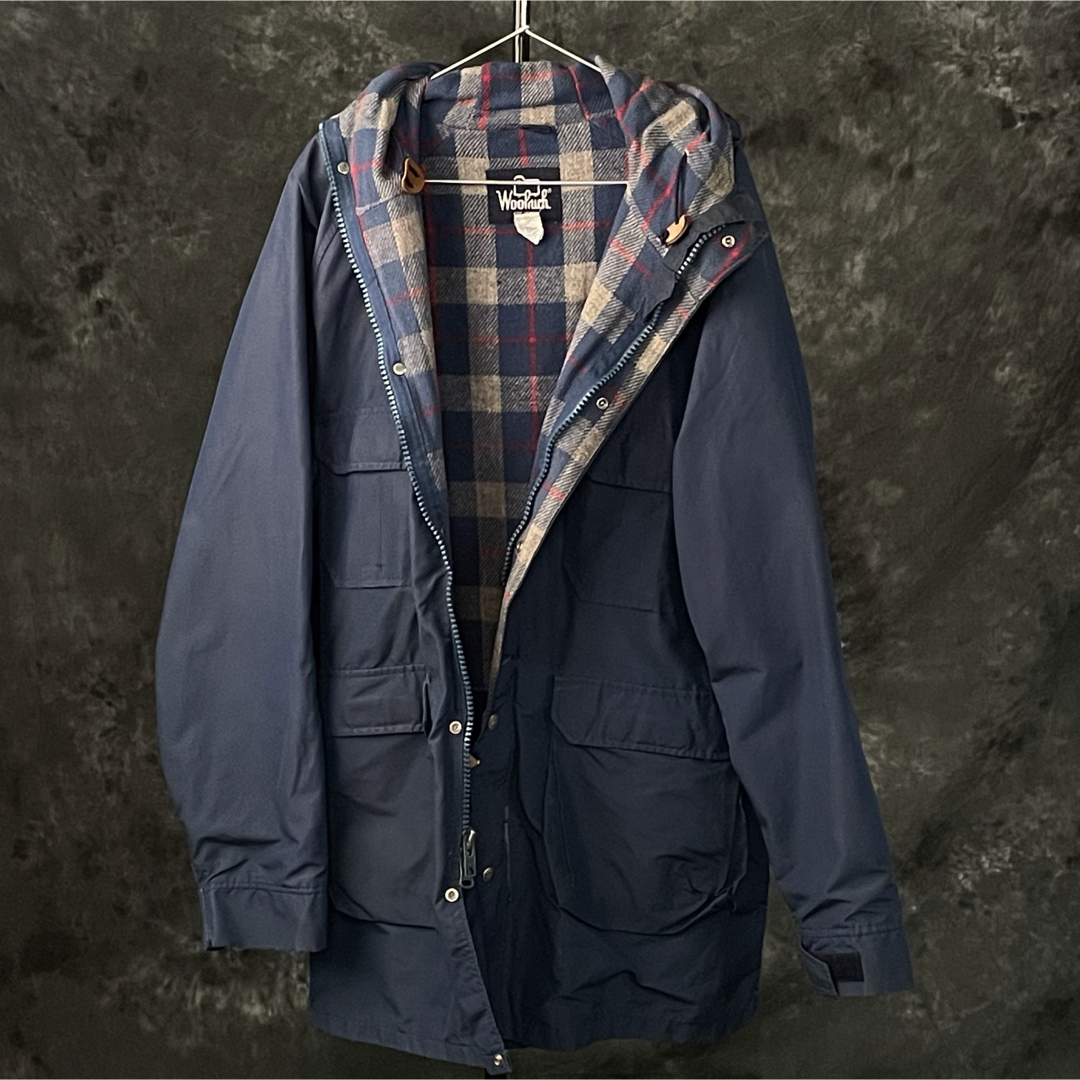 WOOLRICH(ウールリッチ)のウールリッチ　マウンテンパーカー　ネイビー メンズのジャケット/アウター(マウンテンパーカー)の商品写真