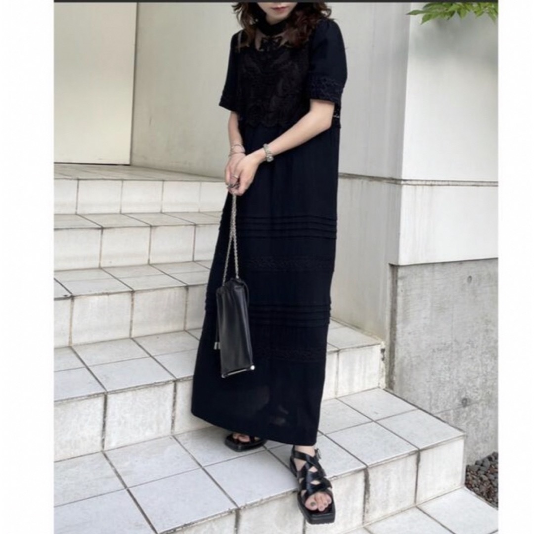 Ameri VINTAGE(アメリヴィンテージ)のAmeri   EMBROIDERY SHEER COTTON DRESS   レディースのワンピース(ロングワンピース/マキシワンピース)の商品写真