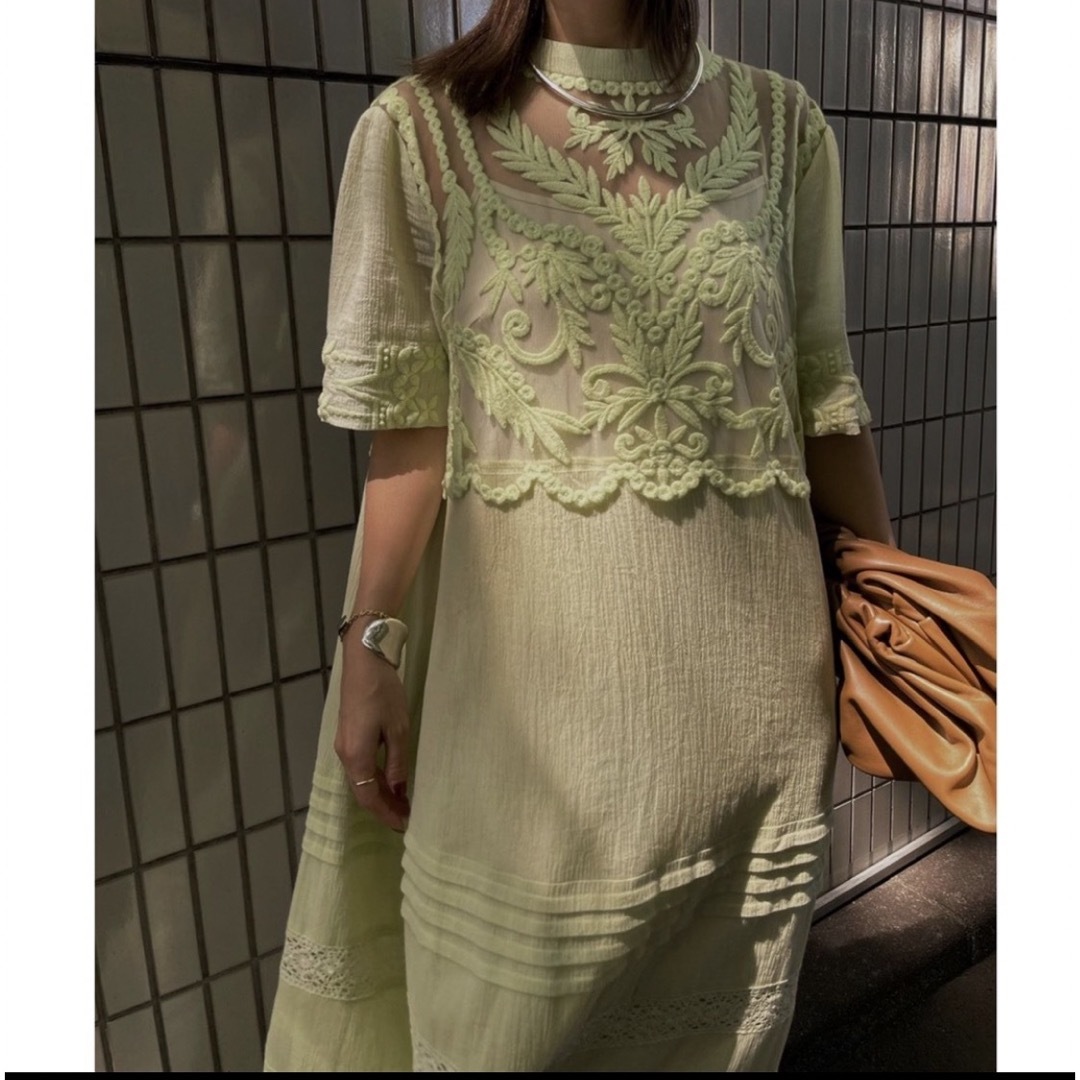 Ameri VINTAGE(アメリヴィンテージ)のAmeri  EMBROIDERY SHEER COTTON DRESS レディースのワンピース(ロングワンピース/マキシワンピース)の商品写真