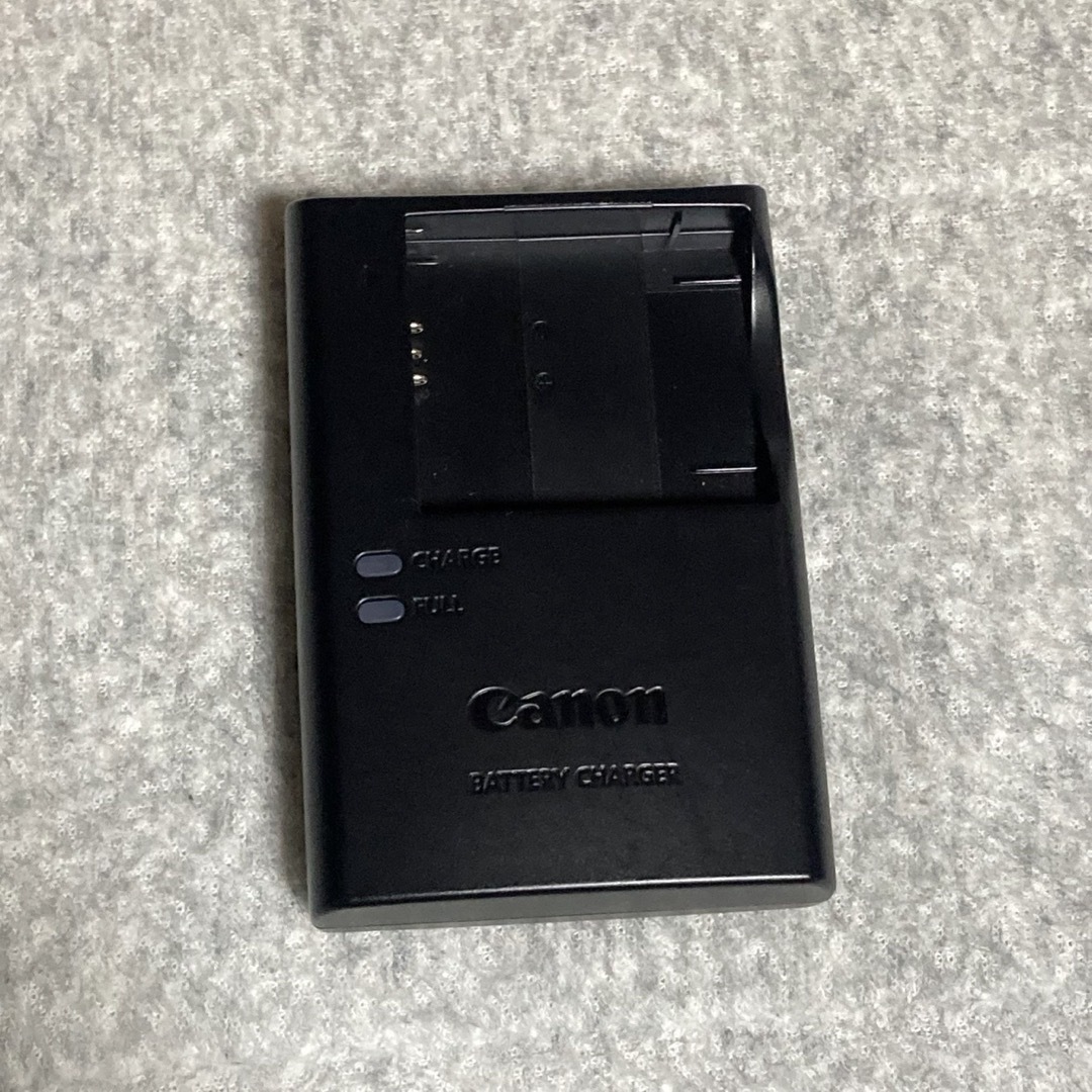 Canon(キヤノン)のキヤノン デジタルカメラ IXY120 レッド(1台) スマホ/家電/カメラのカメラ(コンパクトデジタルカメラ)の商品写真