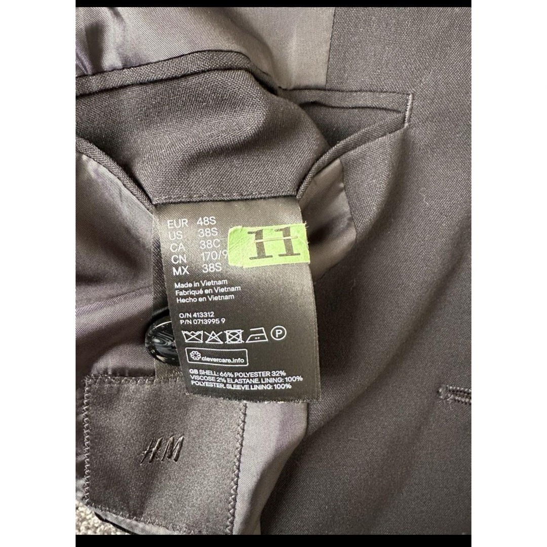 H&M(エイチアンドエム)のH&M テーラードジャケット　黒 メンズのジャケット/アウター(テーラードジャケット)の商品写真