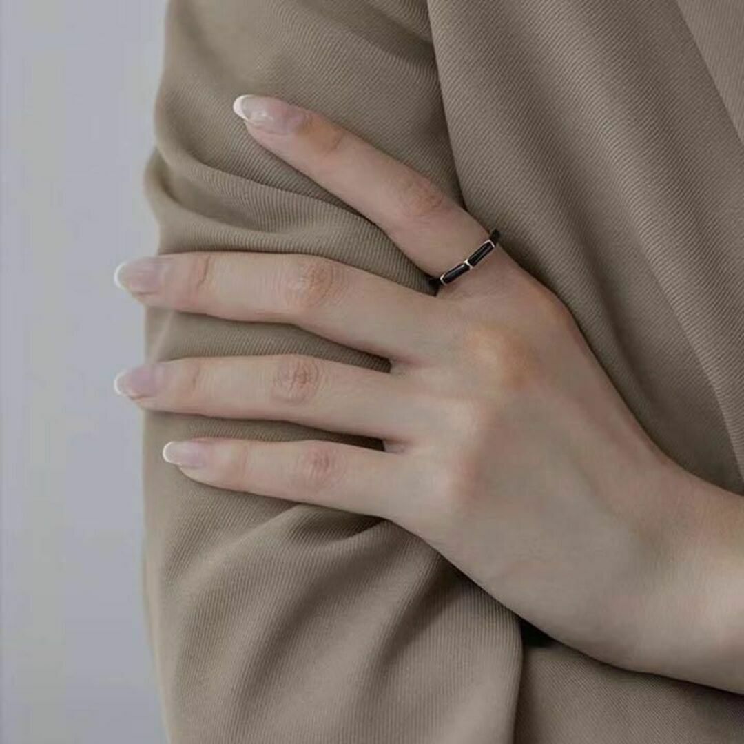 オープンリング　細い　細め　ブラック　ホワイト　ゴールド　シンプル　華奢　新品 レディースのアクセサリー(リング(指輪))の商品写真