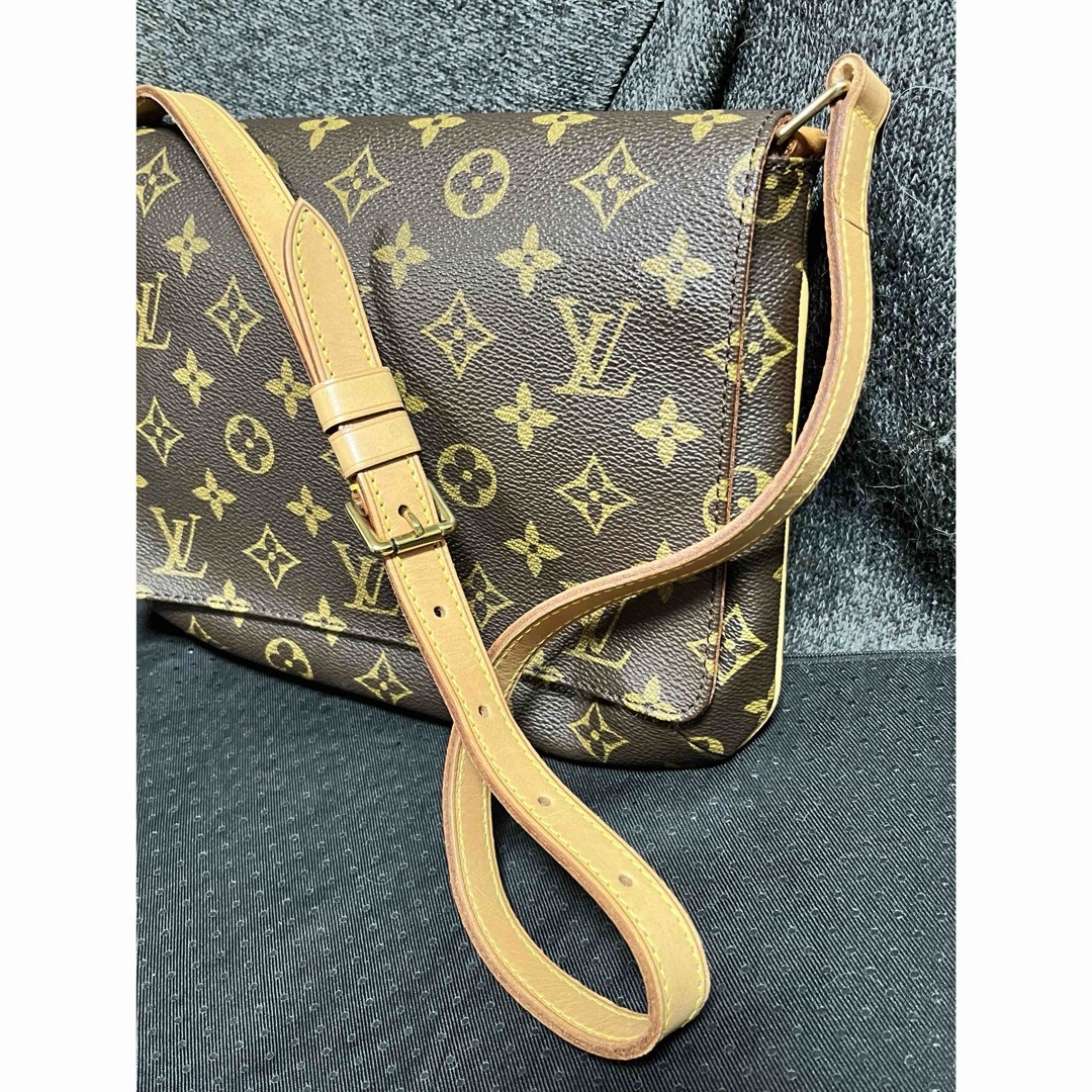 LOUIS VUITTON(ルイヴィトン)の廃盤美品！LOUIS VUITTON  ミュゼットタンゴ   ショルダーバッグ レディースのバッグ(ショルダーバッグ)の商品写真