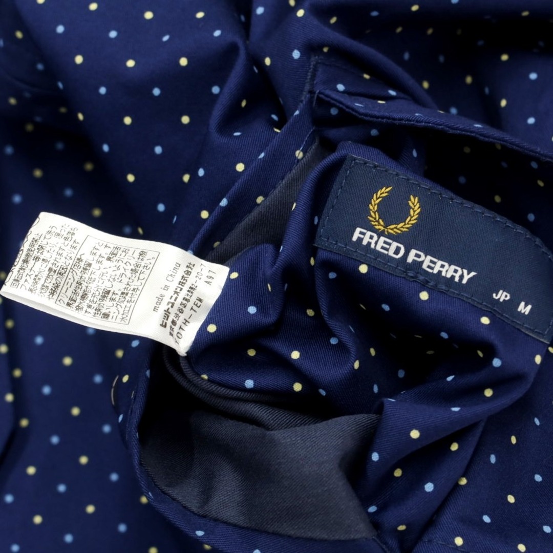 FRED PERRY(フレッドペリー)の【中古】【未使用】フレッドペリー FRED PERRY リバーシブル コットンポリエステル ドット スイングトップ ネイビーxイエロー【サイズM】【メンズ】 メンズのジャケット/アウター(ブルゾン)の商品写真