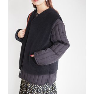 ビーミング ライフストア バイ ビームス(B:MING LIFE STORE by BEAMS)のB:MING BEAMS ビーミング 3WAY ボア Vネック キルト ブルゾン(ノーカラージャケット)