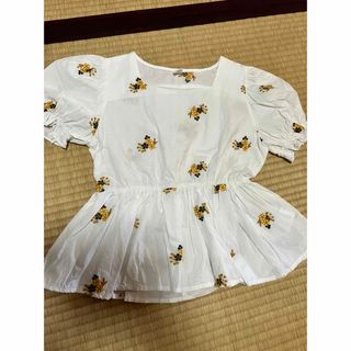 シーイン(SHEIN)のトップス　花柄　SHEIN(シャツ/ブラウス(半袖/袖なし))