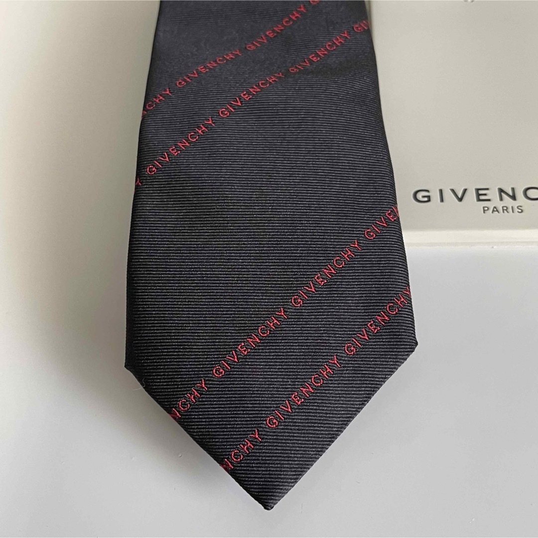 GIVENCHY(ジバンシィ)の新品ジバンシー　ネクタイ  メンズのファッション小物(ネクタイ)の商品写真