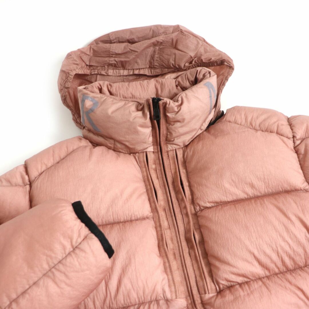 MONCLER(モンクレール)の極美品□20-21AW MONCLER/モンクレール CEVENNE 襟元ロゴ入り/ロゴワッペン WZIP フード入り ダウンジャケット ピンク 4 国内正規 メンズ メンズのジャケット/アウター(ダウンジャケット)の商品写真