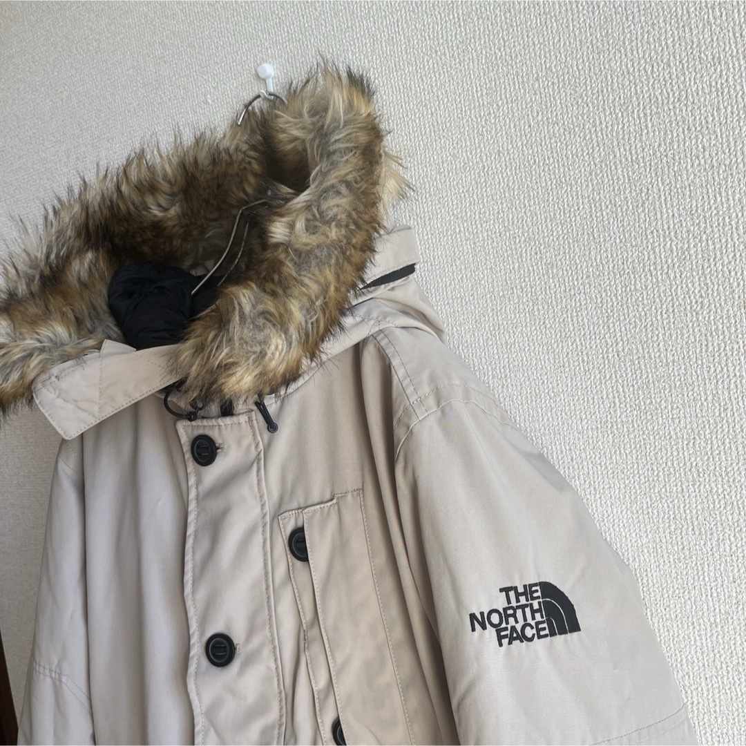 THE NORTH FACE(ザノースフェイス)のノースフェイス　ダウンジャケット　ダウンコート　ベージュ　メンズＭ メンズのジャケット/アウター(ダウンジャケット)の商品写真