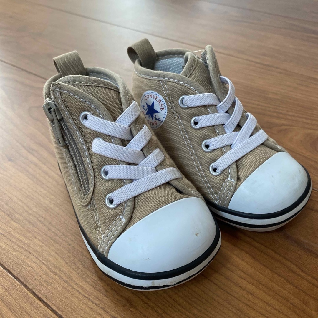 CONVERSE(コンバース)のコンバース　ベージュ　ベビー キッズ/ベビー/マタニティのベビー靴/シューズ(~14cm)(スニーカー)の商品写真