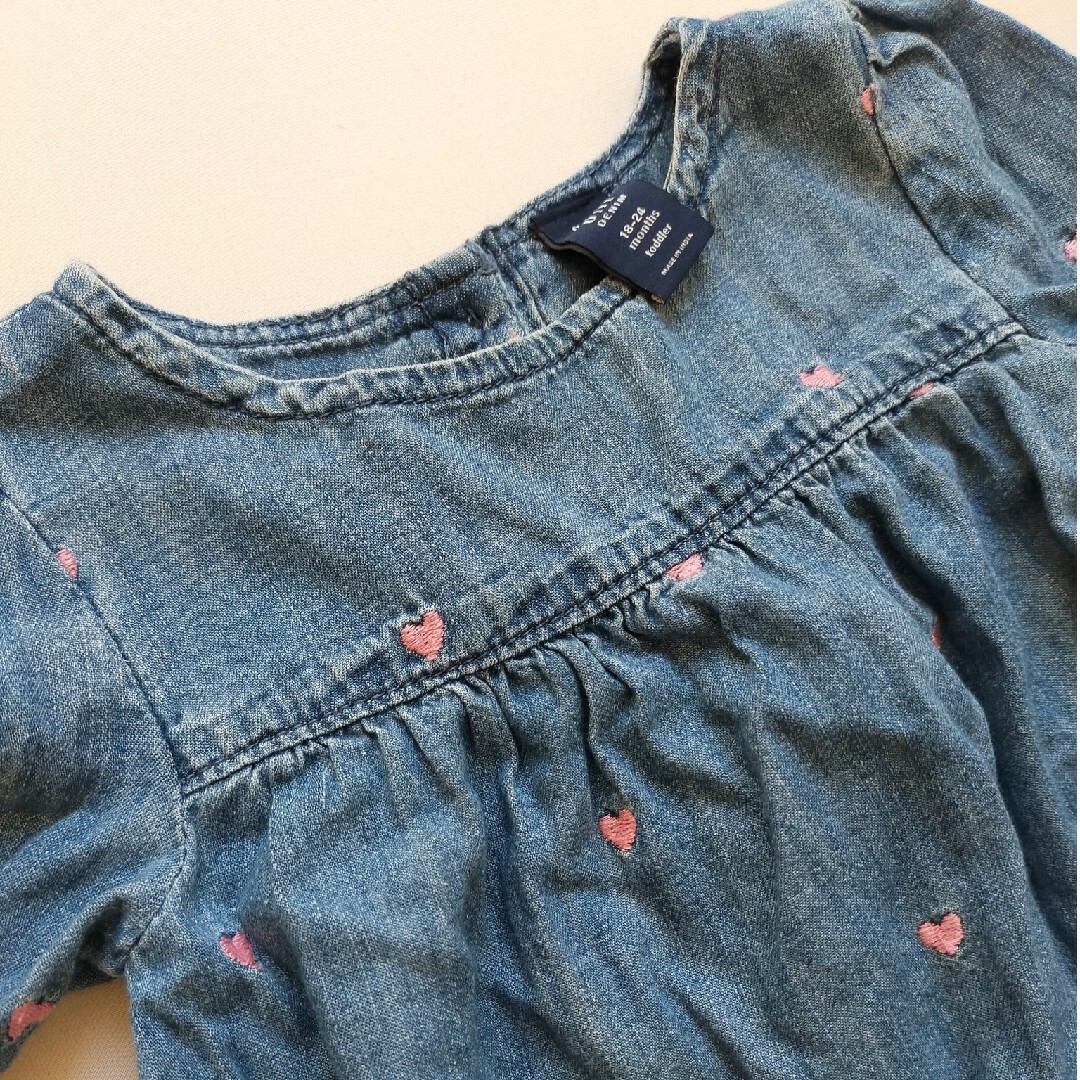 GAP(ギャップ)のGAP デニムワンピース キッズ/ベビー/マタニティのキッズ服女の子用(90cm~)(ワンピース)の商品写真